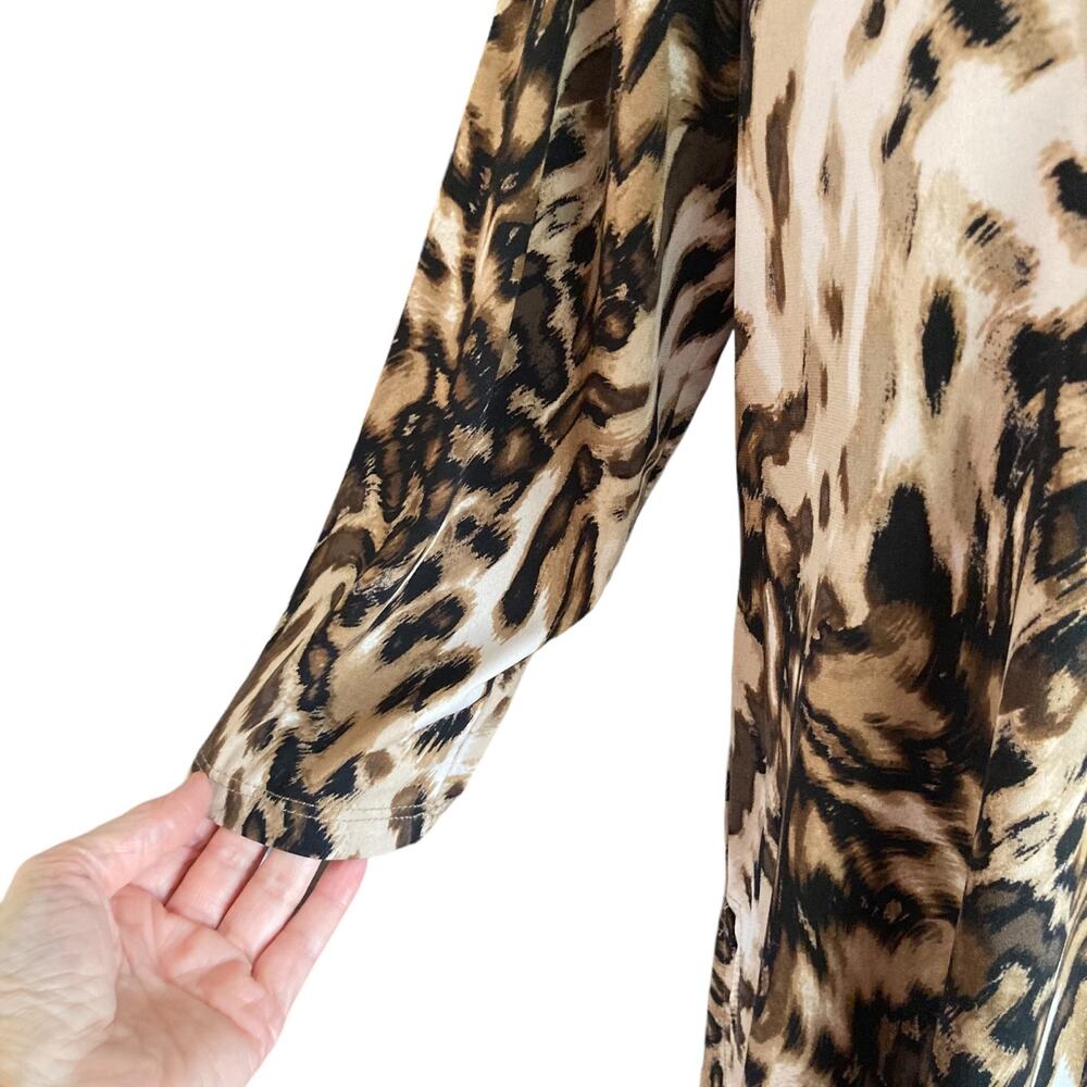 Susan Graver Animal Print Tunic Top Asymmetric Hem Sz LARGE Sophisticated Chic - Picture 4 of 10